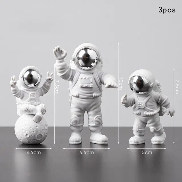 Astronaut and Moon Home Decor Set  Mustard Seed1 Astronaut Silver 3pcs 